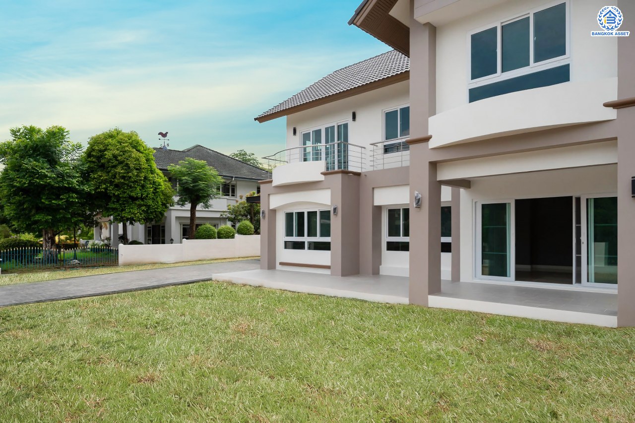 บ้านมือสองตกแต่งใหม่ ม.ศุภาลัย ออร์คิดปาร์ค1 บางแค ดีไซน์หรูหรา เนื้อที่ 117.7 ตร.ว. ฟังก์ชัน 4 ห้องนอน 4 ห้องน้ำ 1 ห้องแม่บ้าน จอดรถได้ 4 คัน บนทำเลเดินทางสะดวก เชื่อมต่อหลายเส้นทาง ใกล้เดอะมอลล์บางแค ทางด่วน "กาญจนาภิเษก" และรถไฟฟ้าสายสีน้ำเงิน "สถานีภาษีเจริญ"